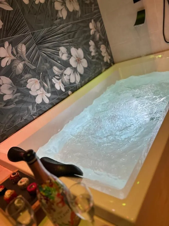Il Gelsomino Luxury Suites Bari 0*,